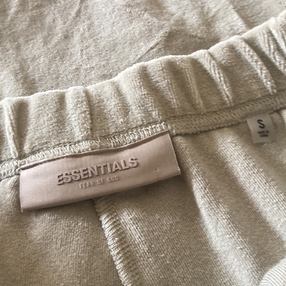 Essentials joggers - Picture 2 of 7